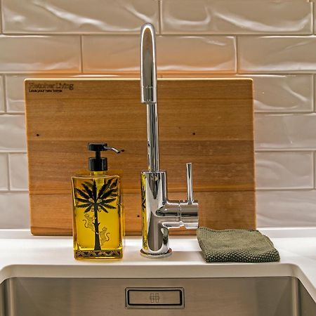 Funk In The City - Luxury Laneway Apartment With Single Garage Christchurch Extérieur photo