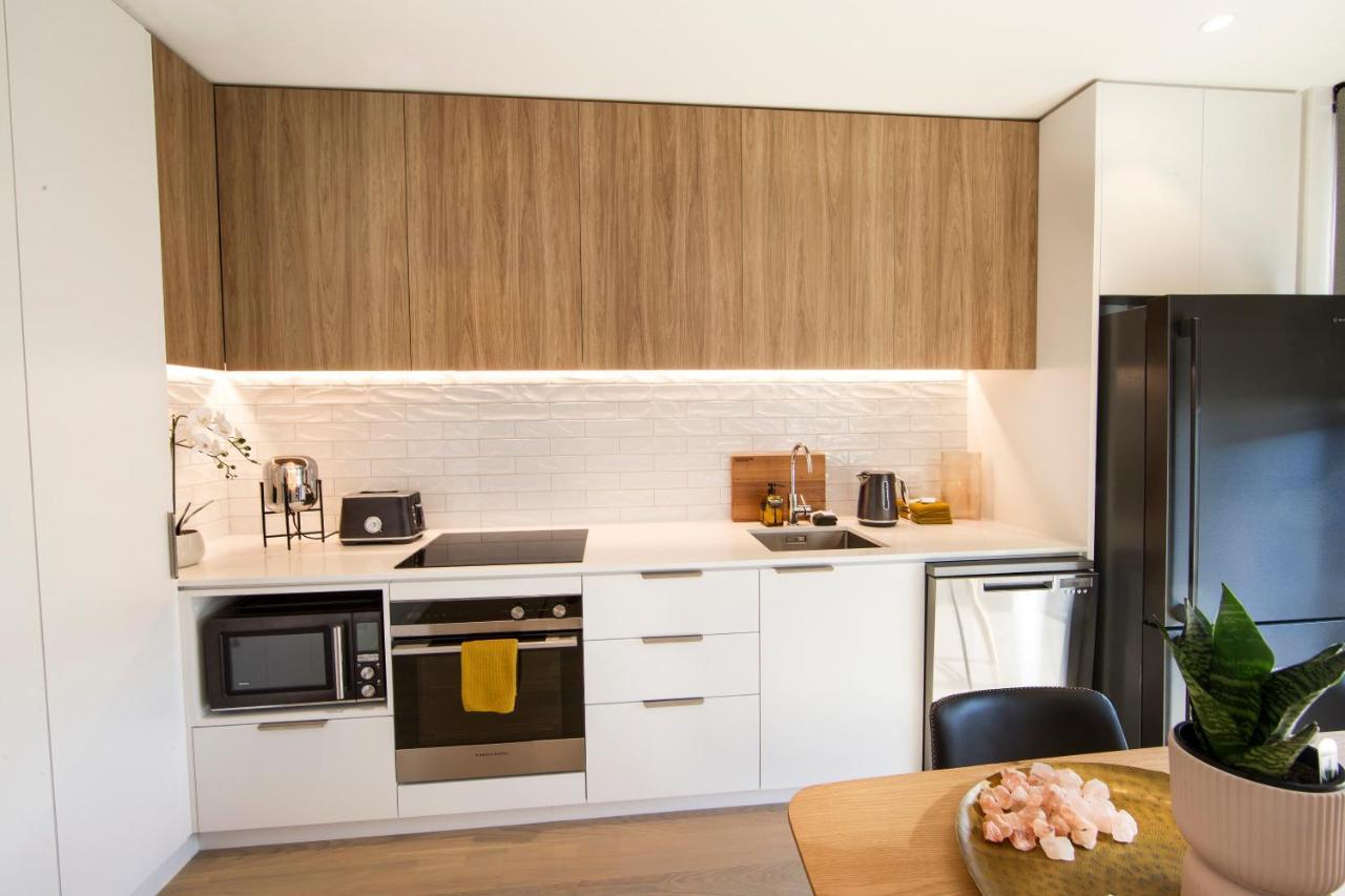 Funk In The City - Luxury Laneway Apartment With Single Garage Christchurch Extérieur photo